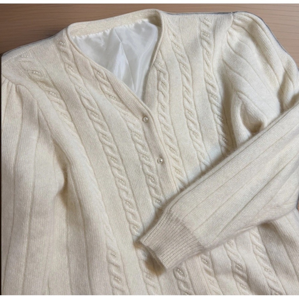 Beautiful Lined Cardigan Sweater Jacket Women's Medium Large Ivory Pearl Button